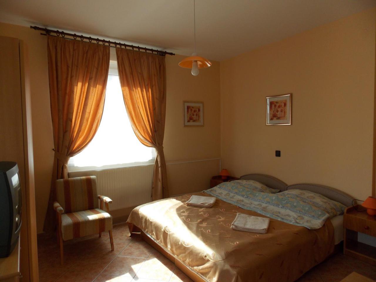 Heviz Therme Apartmenthaus エクステリア 写真